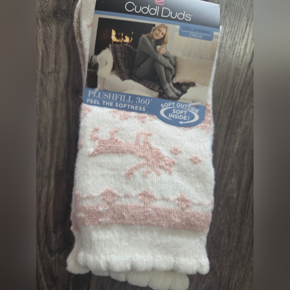 Cuddl Duds Plushfill Scallop Snowflake Reindeer Crew Socks 2pk NWT - Picture 2 of 5